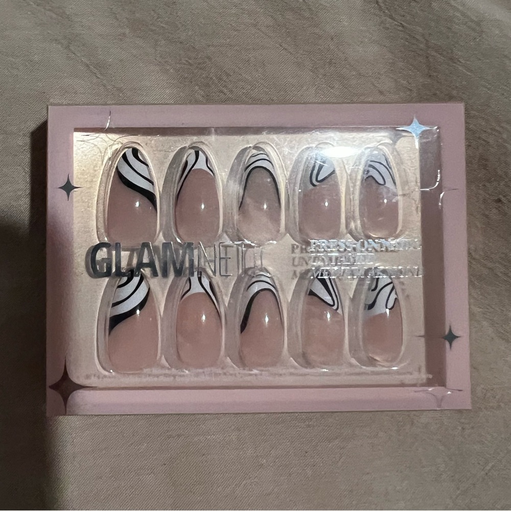 Glamnetic press on nails